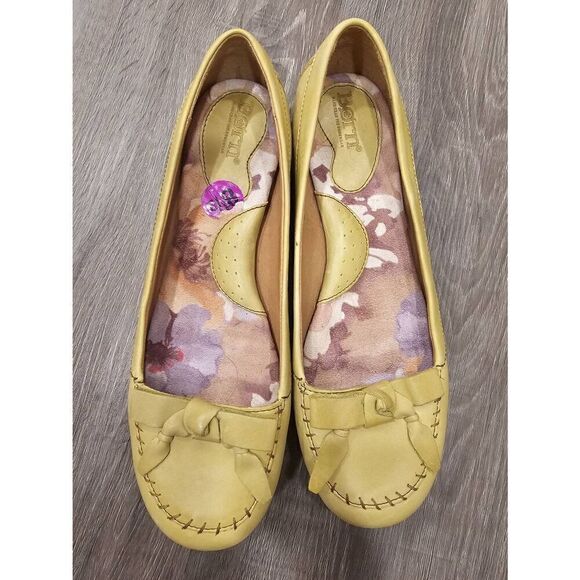 Born size 8.5 Women's Leather green flats - Picture 2 of 7